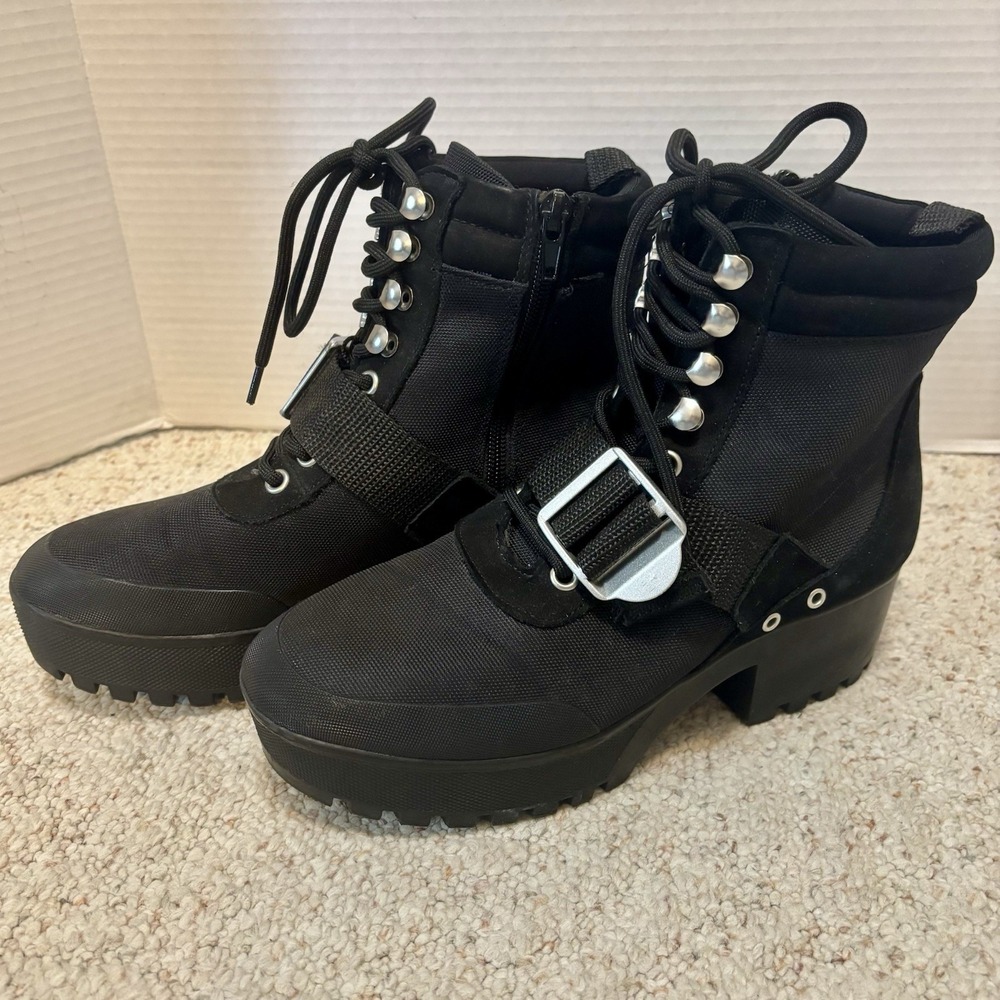 Steve Madden Women's Grady Lug-Sole Booties Black Lace Up Chunky Heels Size 8.5